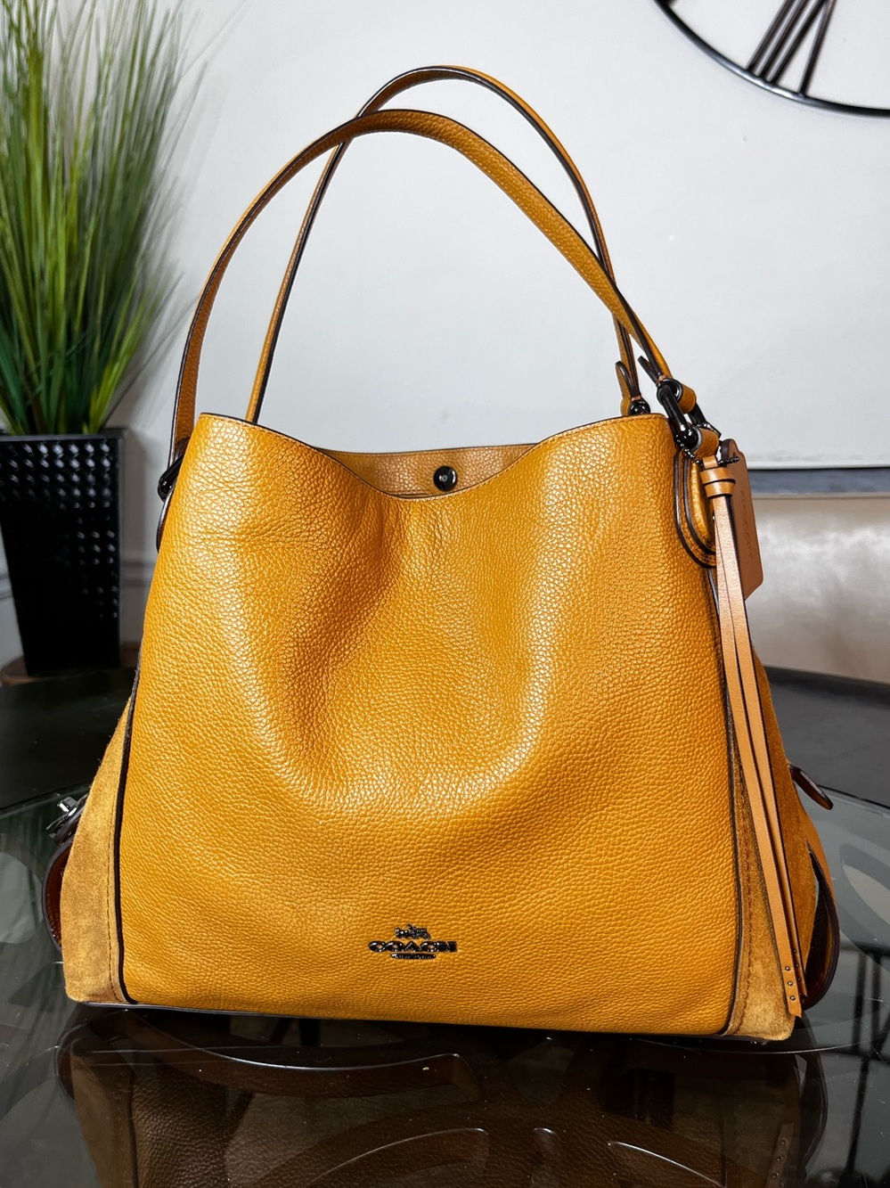 COACH Edie 31 Shoulder Bag Pebble Leather and Suede
LIGHT SADDLE 59500